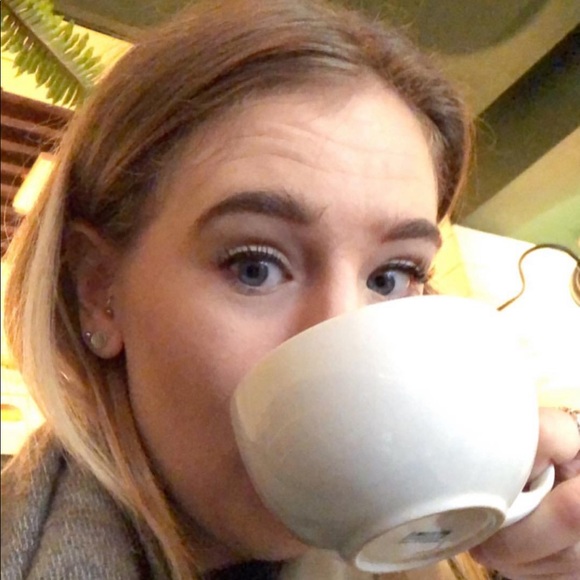 Meet your Posher, April - Picture 1 of 1